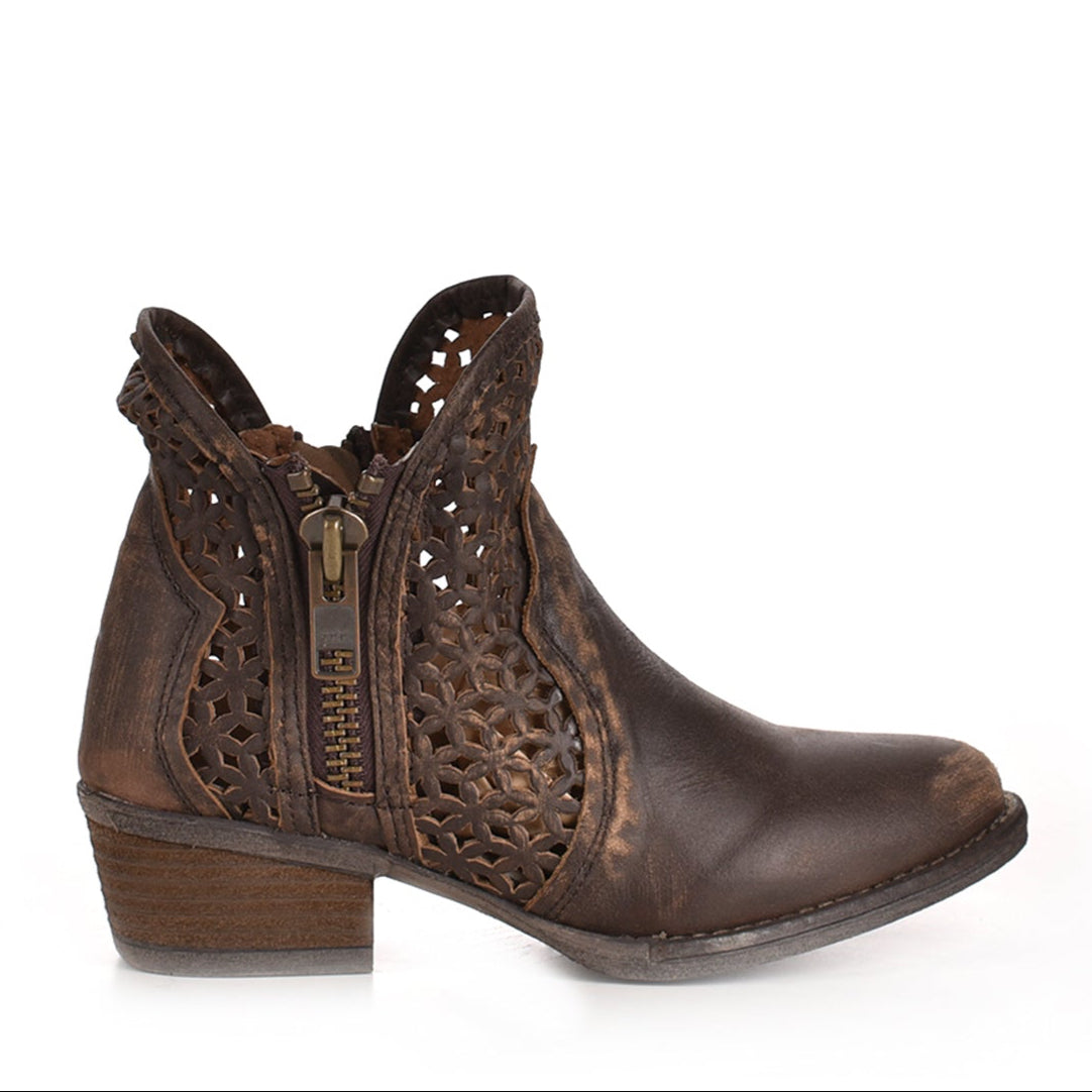 Circle G Women's Cutout Short Boot Q5019 - Brown